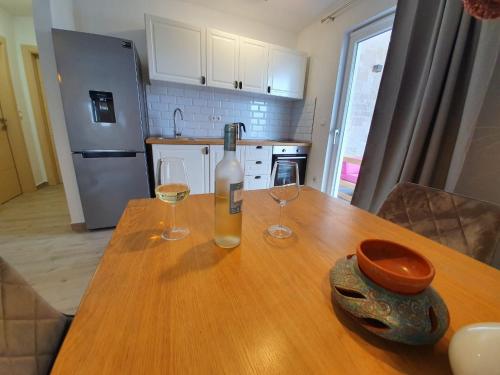 L & L Apartmani - image 8