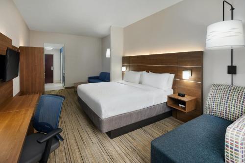 Holiday Inn Express Hotel & Suites Pensacola-West Navy Base, an IHG Hotel