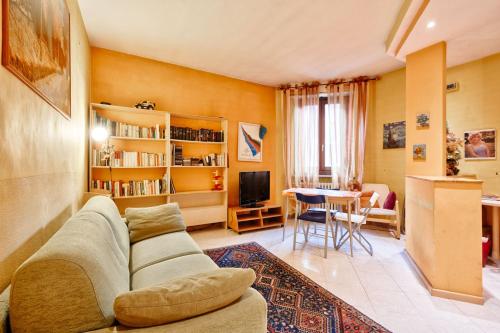 Ruffini Park Apartment with private parking