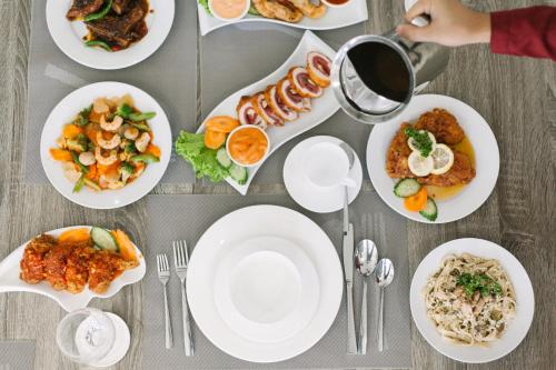 Restaurant, Royale House Hotel Davao powered by Cocotel in Magugpo Central