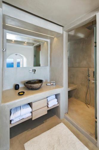 241312200 Porto Fira Suites