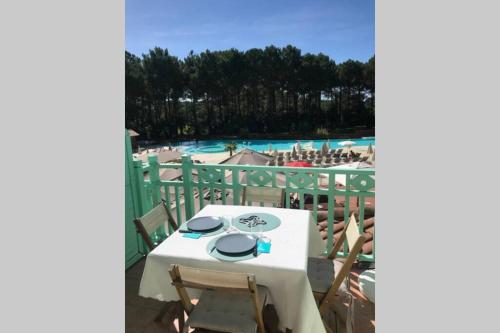 Lumineux, vue piscine, face au Golf, Lacanau Ocean - Location saisonnière - Lacanau