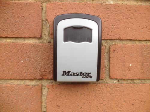 Chesterton Court Apartment - image 12