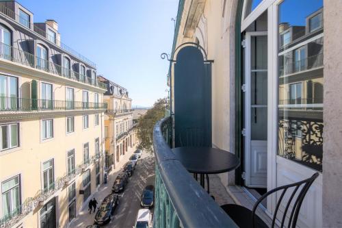 Nomad's Fine Arts in Chiado with Garage - image 8