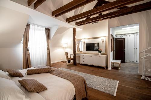 Hotel Michael's Palace