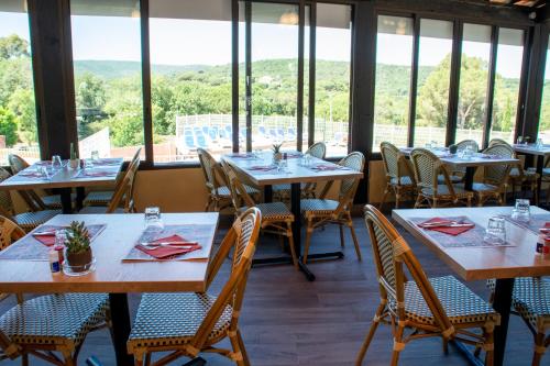 餐廳, Camping Montana Parc - Gassin Golfe de St Tropez - Maeva in 賈森
