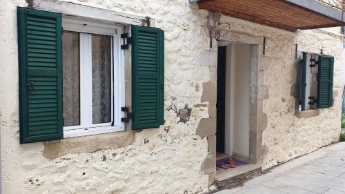 Mikro Spitaki (Little House) gîte à louer Leucade