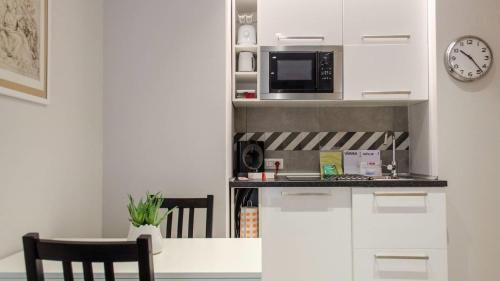 로마 Interno 1 Ciampino Roma Luxury Apartment con balcone 4성급 게스트하우스 부대시설