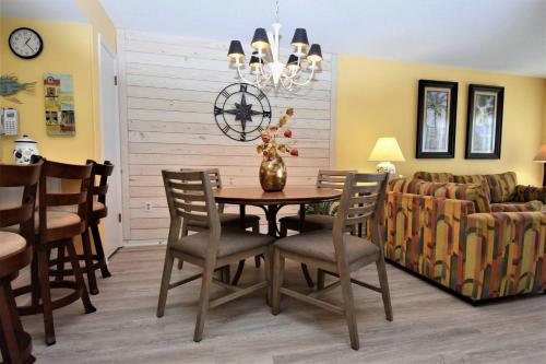 Driftwood Towers 4H by Bender Vacation Rentals - image 6