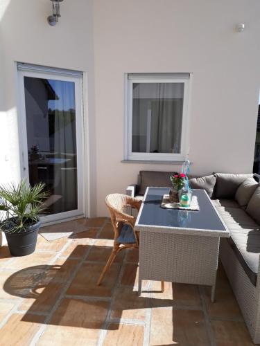 Erkély/terasz, Ferienwohnung Hornig Zwei Terrassen, Parkplatz, separater Eingang in Sulzfeld am Main