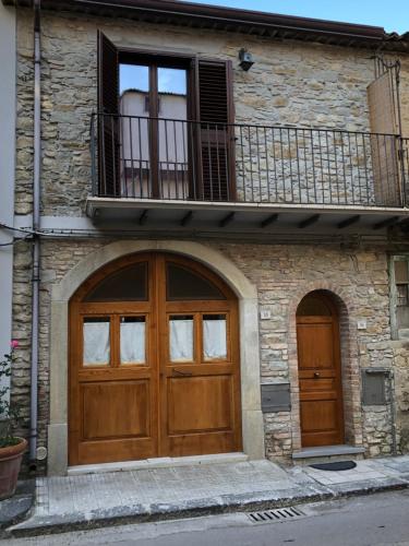 Basicò un balcone sul mare-Casa I CARRUGGI- Case vacanza Sicilia&Toscana- - Basicò