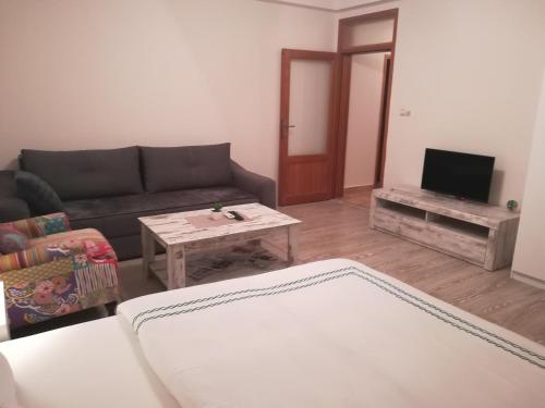 SkyLine apartments - image 14