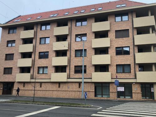 Entrance, Diamond Apartman in Debrecen
