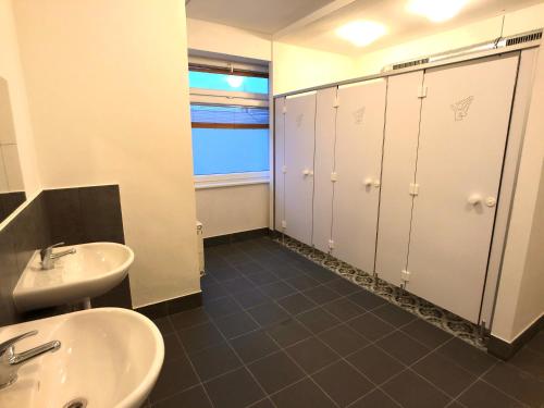 Urban Elephants Hostel - image 7