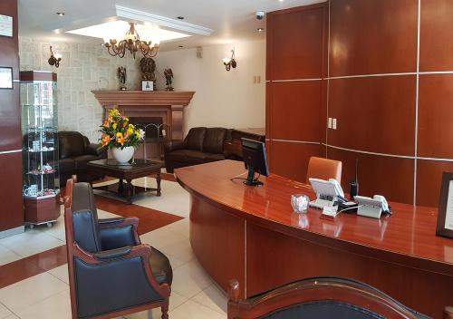 入口, Hotel Ciros in 帕丘卡