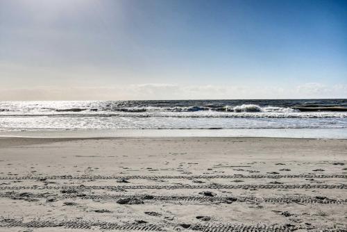 Coastal Condo Featured on Beachfront Bargain Hunt!