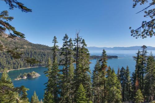 North Upper Truckee Retreat - image 4