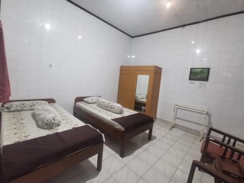 Hotel Paviljoen – Surabaja, IL