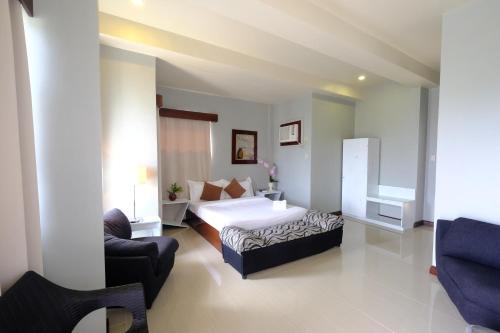 1 queen bed