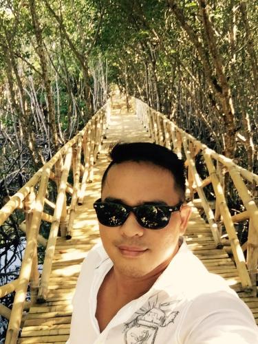 곤 투어리스트 인