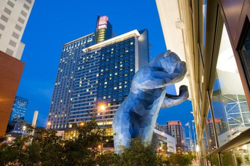 Holiday Inn Express & Suites Denver Airport an IHG Hotel - image 2