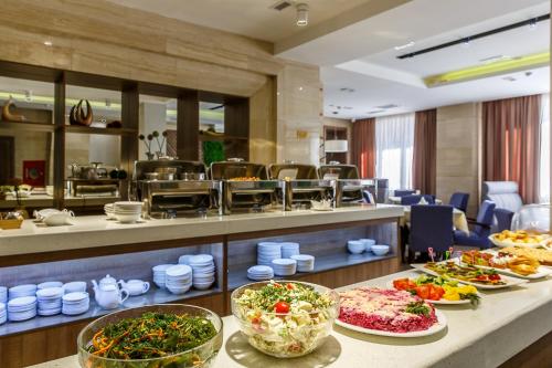 レストラン, Renion Hills Hotel in アルマティ