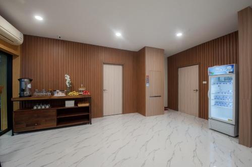 ทัศนียภาพภายนอกโรงแรม, เดอะ มูนไนท์ โฮเต็ล (The Moon Night Hotel) in ข้าวสาร