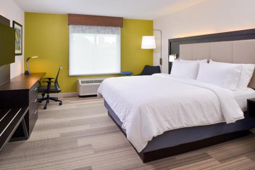 Holiday Inn Express & Suites - Shreveport - Downtown, an IHG Hotel