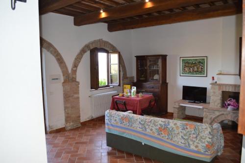  Apartment with private garden in Tuscany in Asciano