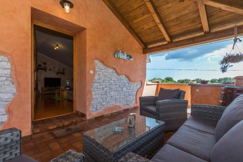 Beautiful villa Loreta with private pool near Pula and Rovinj