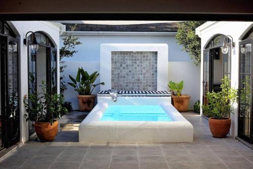 McFarlane Residence by Top Destinations Rentals
