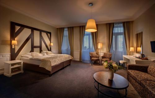 Deluxe Room with Extra Bed