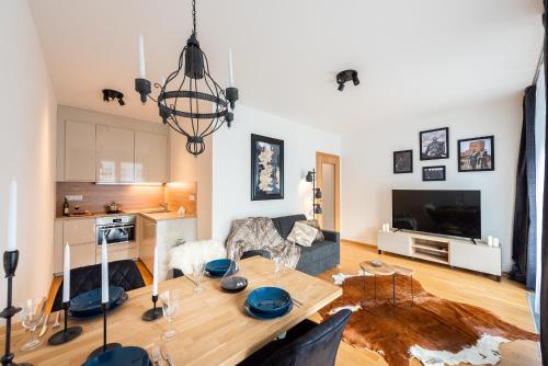 NIGHT KING APARTMENT - OFFICIAL FROM ACTOR