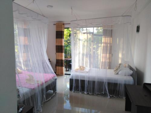 Deluxe Double or Twin Room with Balcony image 1