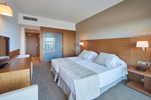 Hotel Playa Golf - image 4