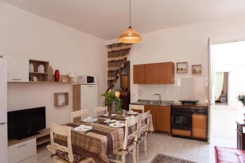  Casa 3 camere letto vicino spiaggia Ionio m526 in Sant'Isidoro