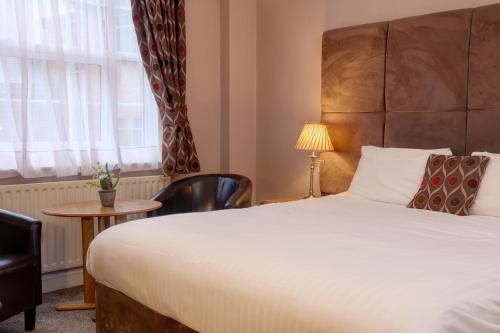 Best Western Plus Kenwick Park Hotel Best Western Kenwick Park Hotel & Leisure Club is perfectly located for both business and leisure guests in Legbourne. Featuring a complete list of amenities, guests will find their stay at the proper