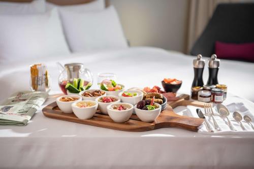 241492998 Radisson Blu Hotel & Residence, Riyadh Diplomatic Quarter