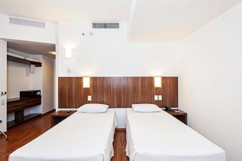 Twin Room - Disability Access image 6