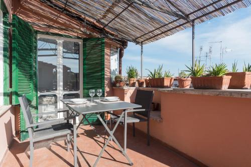 Piazza Navona Panoramic Penthouse - image 12