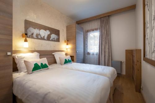 2 bedrooms, 4 beds