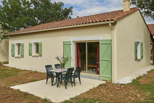 Bungalow 6 pers. semi-detached - image 2