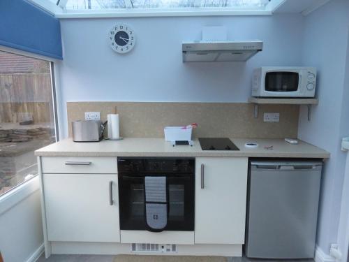 Kitchen, Little Orchard Apartment in Yate