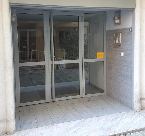 Nice Centre - Apartment with balcony and stunning sea view! - image 7