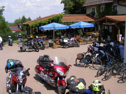 Lindenhof Hetzenbach – Zell, CA