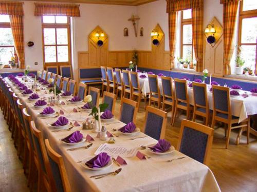 Lindenhof Hetzenbach – Zell, CA