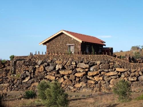  Casa Rural Los Santillos, Pension in El Pinar del Hierro