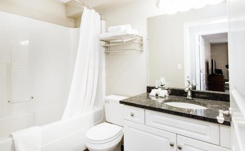 Three-Bedroom Suite image 3