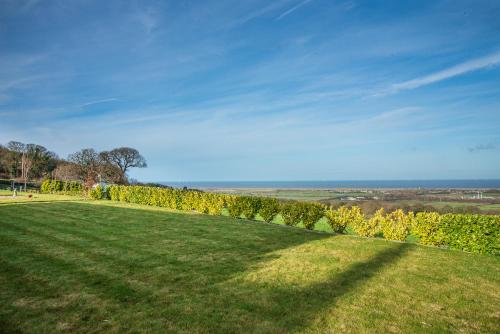 Sea Views Cottage - main image