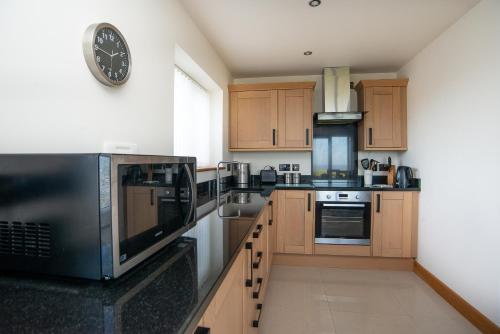 Sea Views Cottage - image 2
